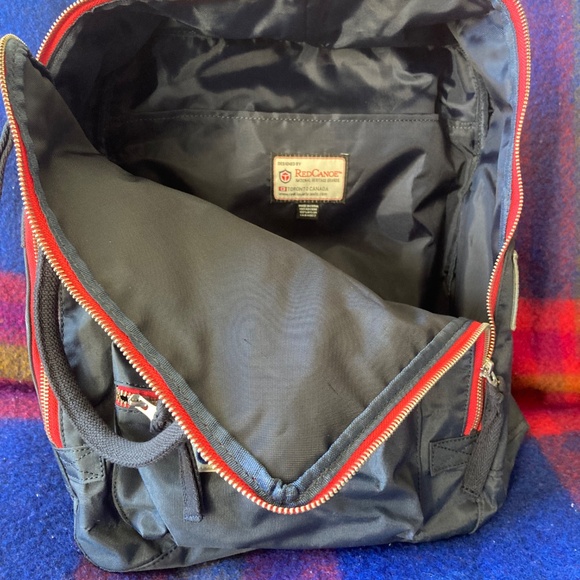 Red Canoe RCAF Backpack Navy adjustable straps - Picture 2 of 4